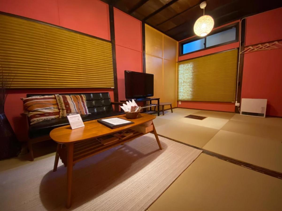 Yokohama Guesthouse HACO. TATAMI. Eksteriør billede